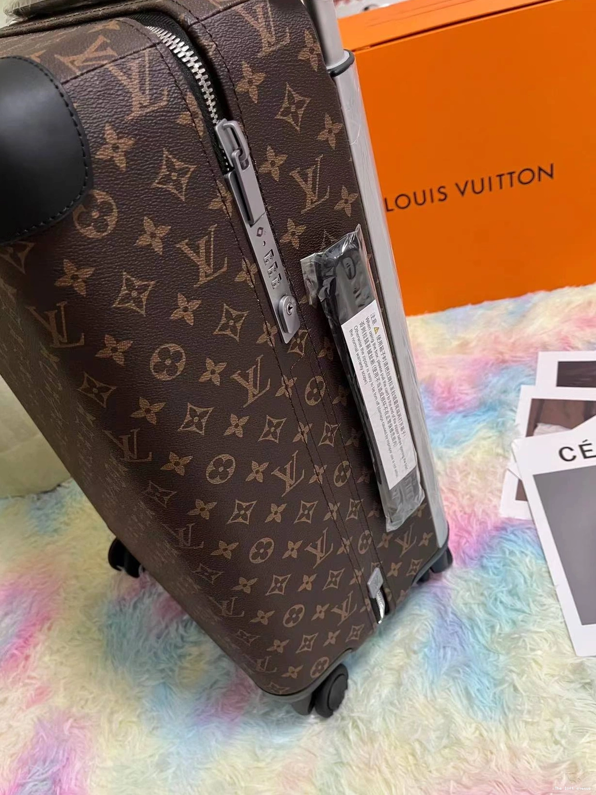 SUITCASE CANVAS BLACK CABIN 55 HORIZON MACASSAR 37L 0816